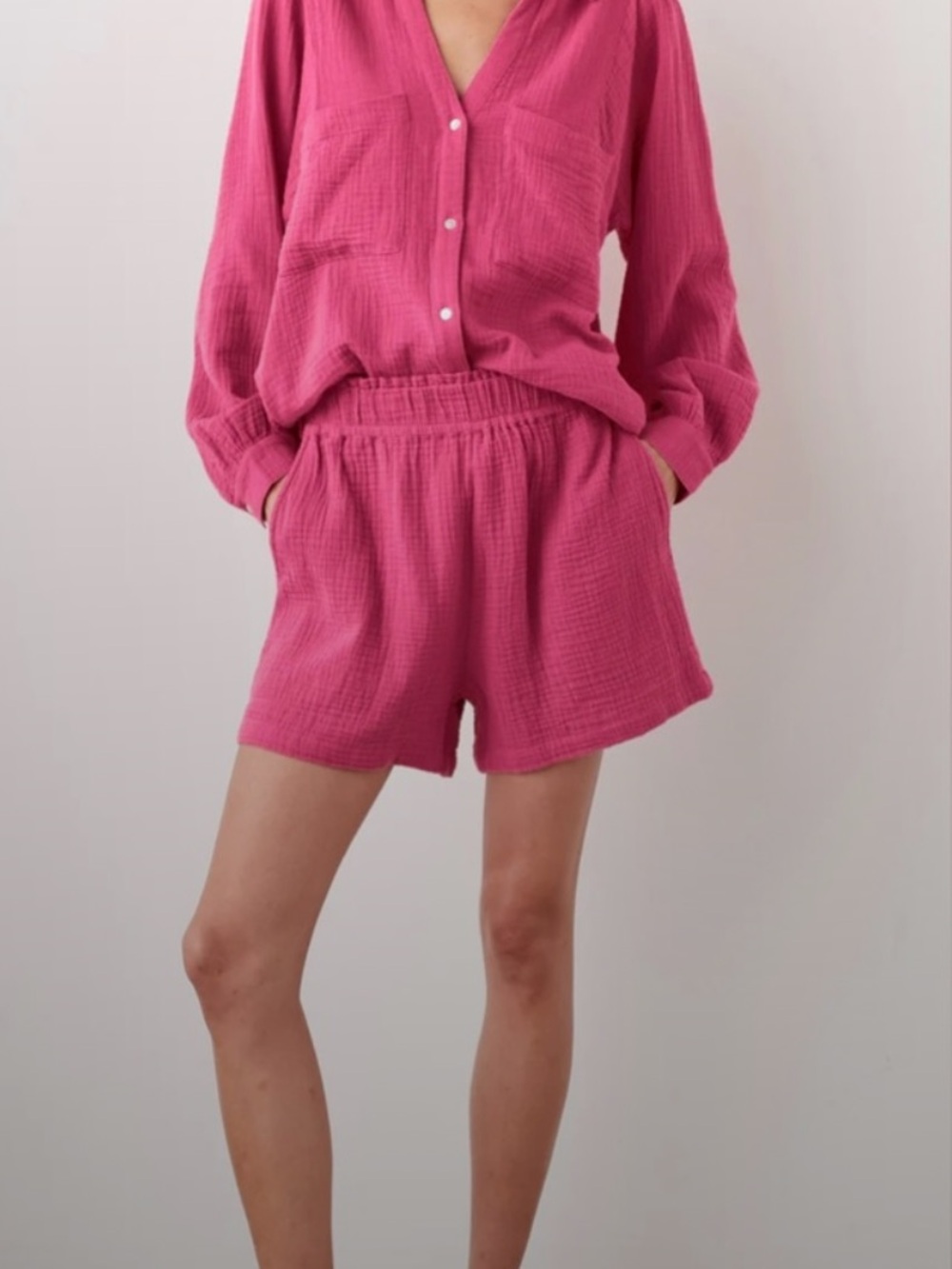 RAILS Lauren Organic Cotton Gauze Button Down Shirt in Hibiscus Pink.  Size M - Picture 3 of 8